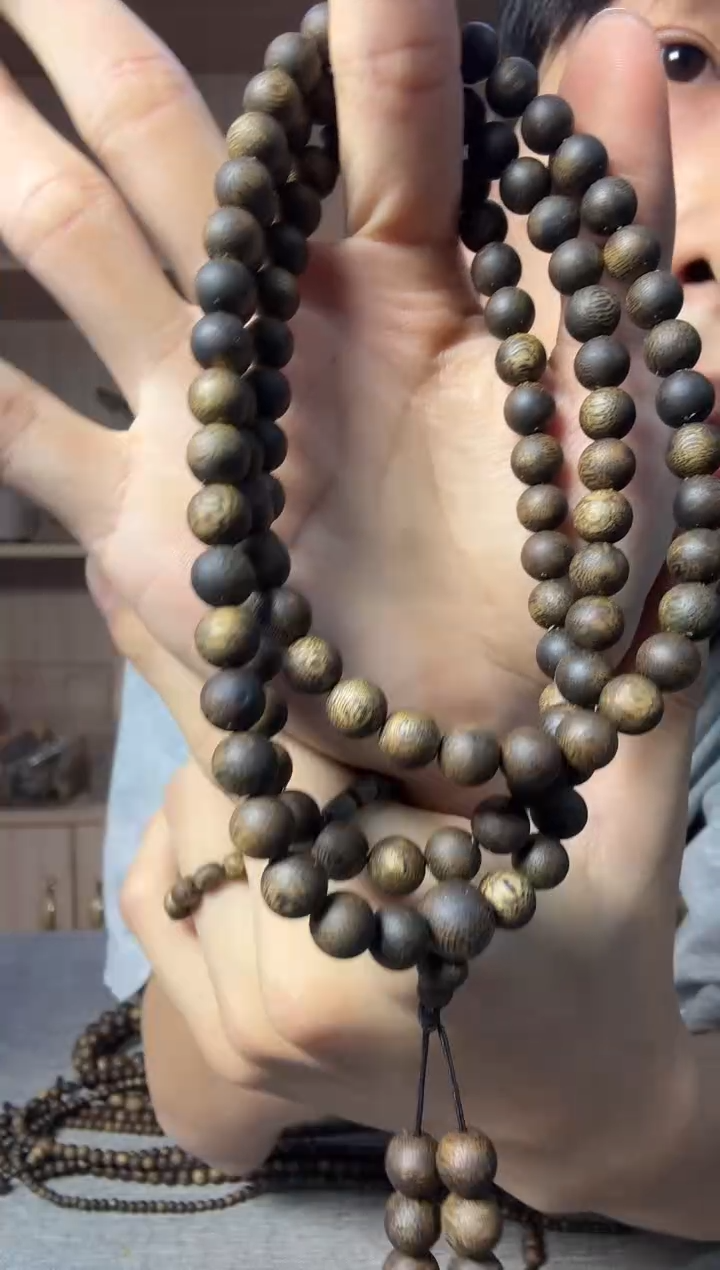 沉香手串08圆珠多圈28克+ 多样性发其一