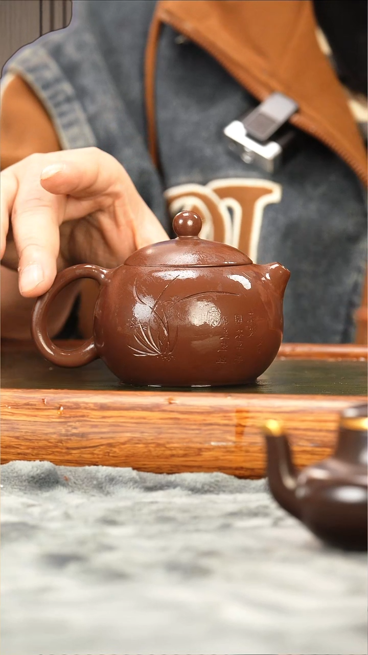 茶壶紫砂老紫泥刻绘西施超薄胎