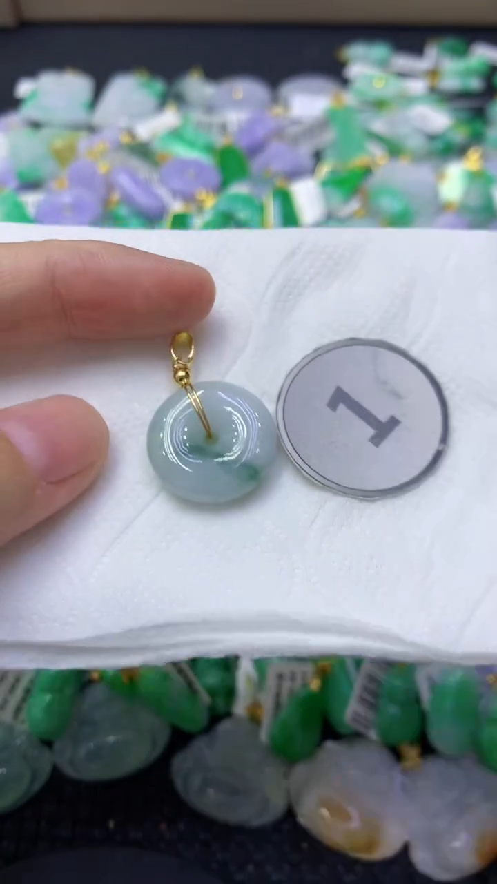 颈饰未镶嵌翡翠天然缅甸翡翠A货