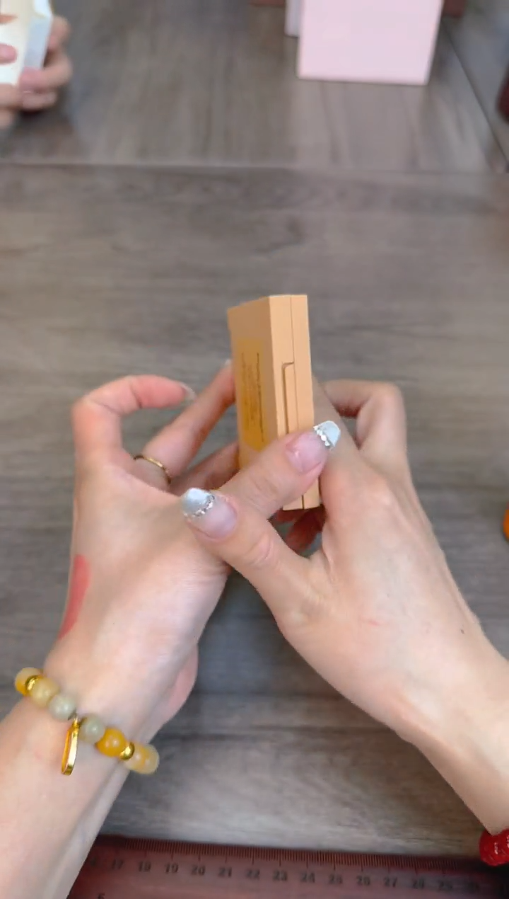 瓷片新号开播漏不停@@CQ973