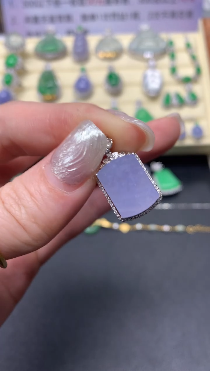 【闪购商品】翡翠吊坠(不含链)18K金镶嵌吊坠|2700+270