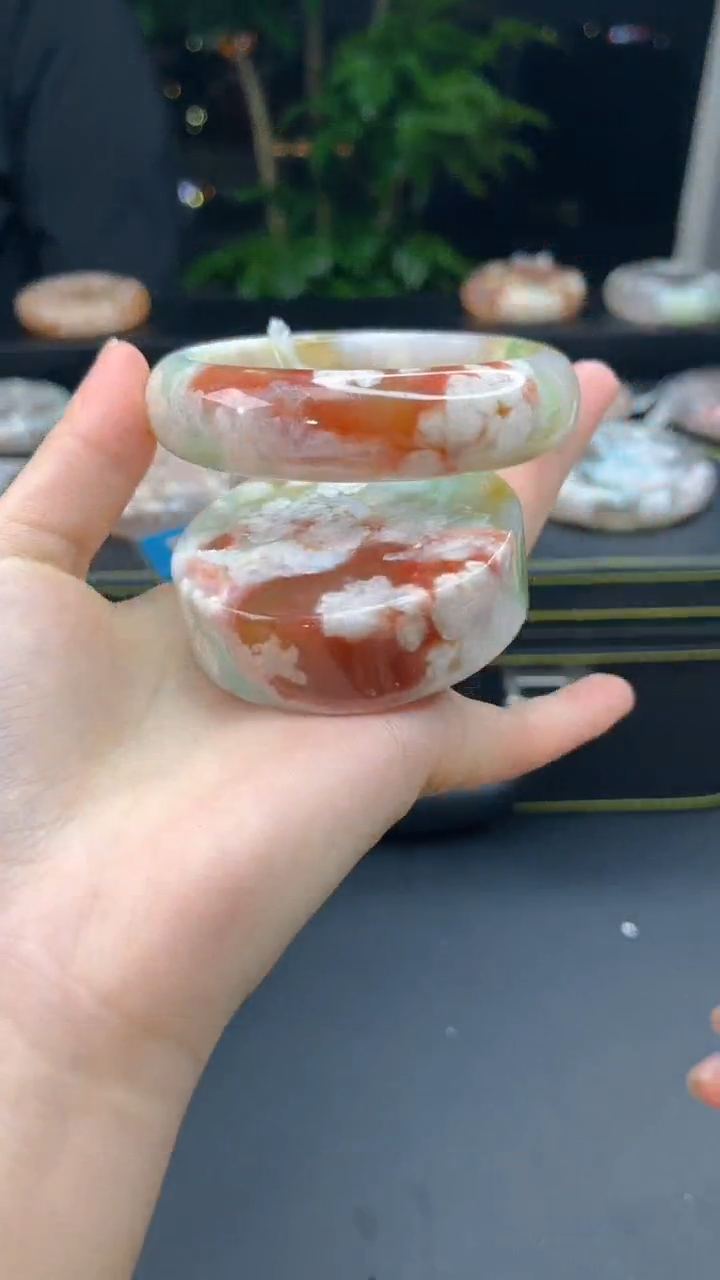 【闪购商品】石英质玉手镯未镶嵌赠送镯心（圈口60