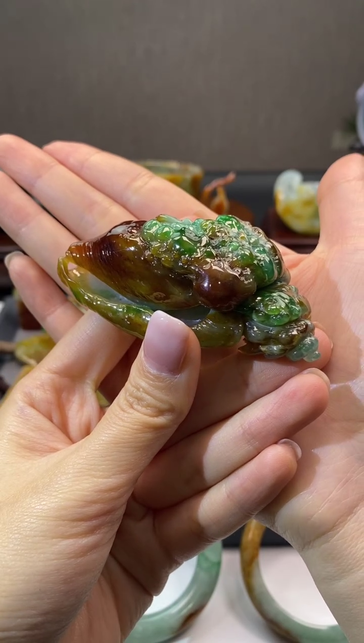 【闪购商品】翡翠把件未镶嵌翡翠黄加绿螺手把件