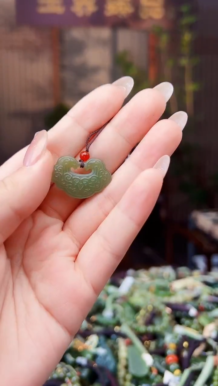 颈饰未镶嵌和田玉多样性发货拍一发一