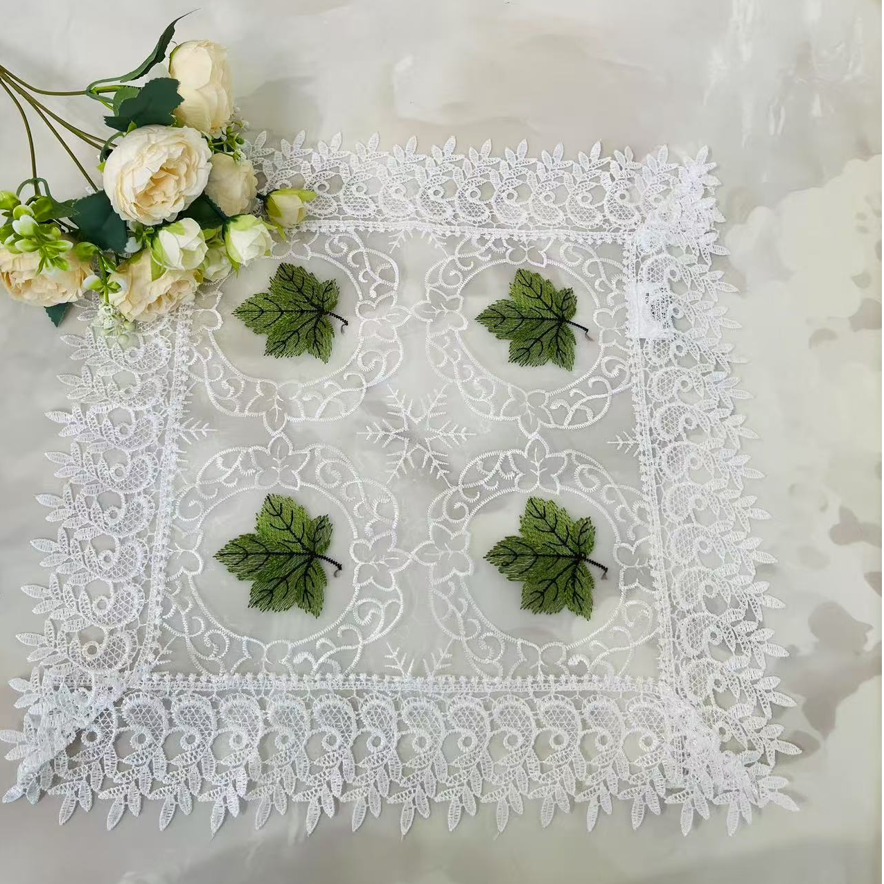 5-9（40*40cm方）绿色枫叶丝光线刺绣蕾丝盖巾正方形
