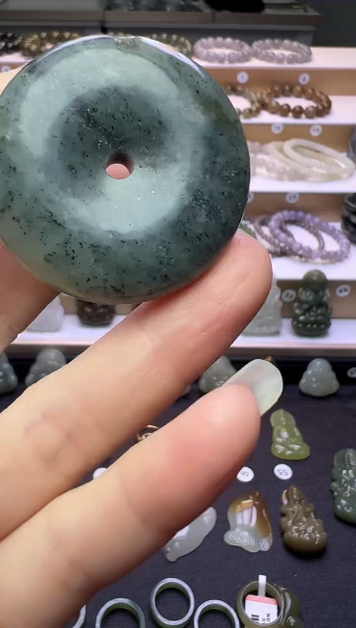 颈饰未镶嵌和田玉37号链接约卡40*12有瑕疵