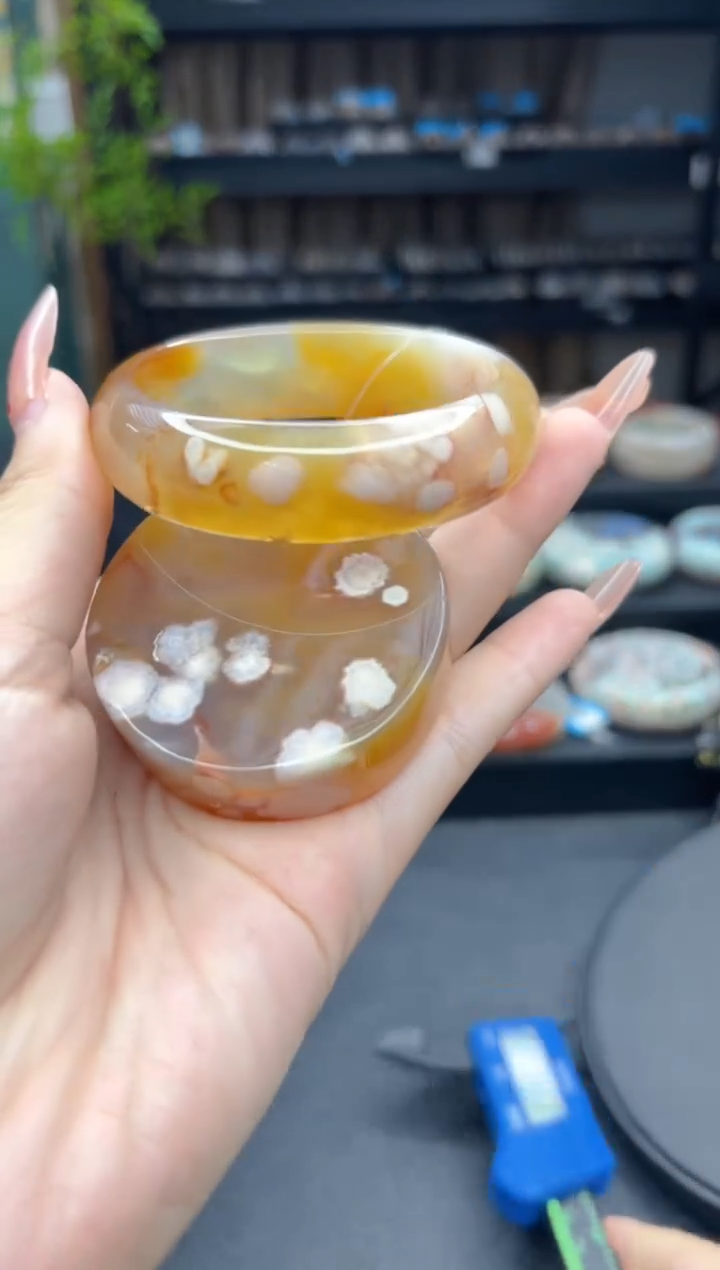 【闪购商品】石英质玉手镯未镶嵌38（55圈赠送镯心）