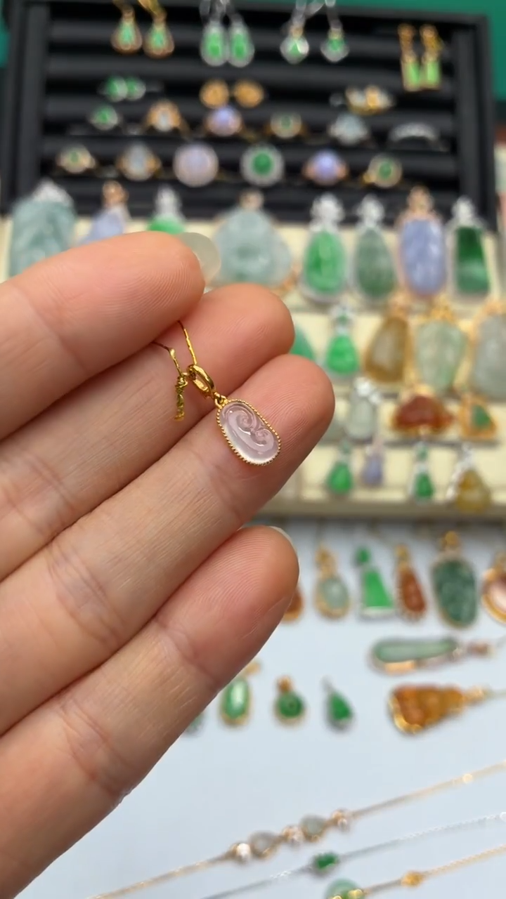 颈饰18K金镶嵌翡翠天然翡翠A货