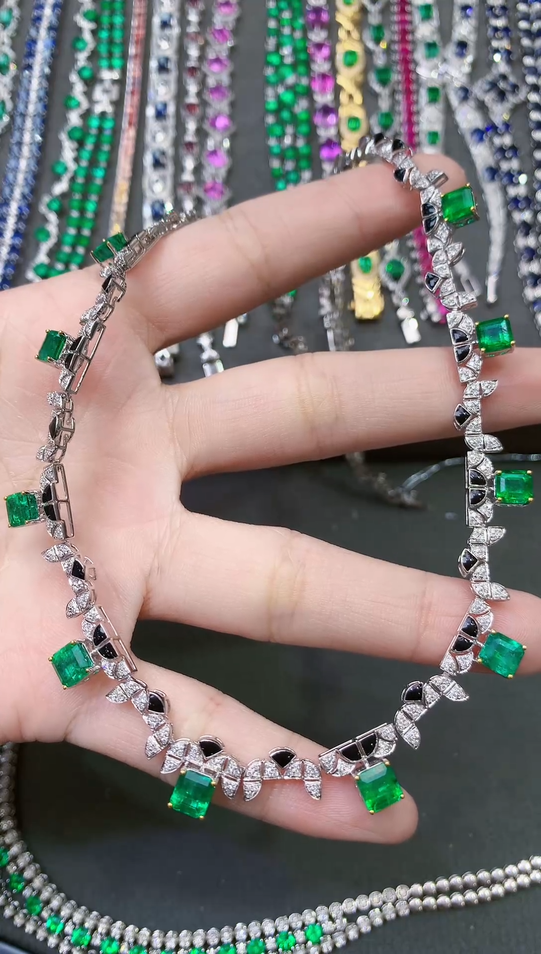 【闪购商品】祖母绿项链18K金镶嵌1