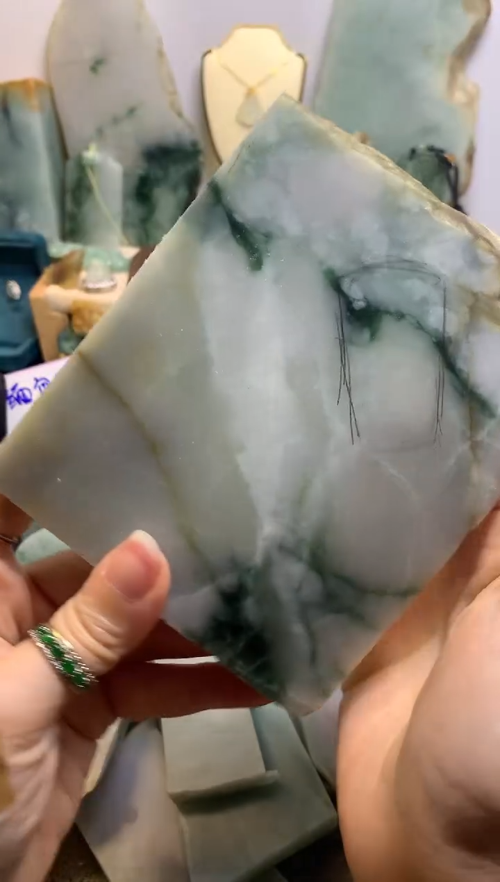 【闪购商品】翡翠挂件未镶嵌缅甸A货翡翠，没有运费险