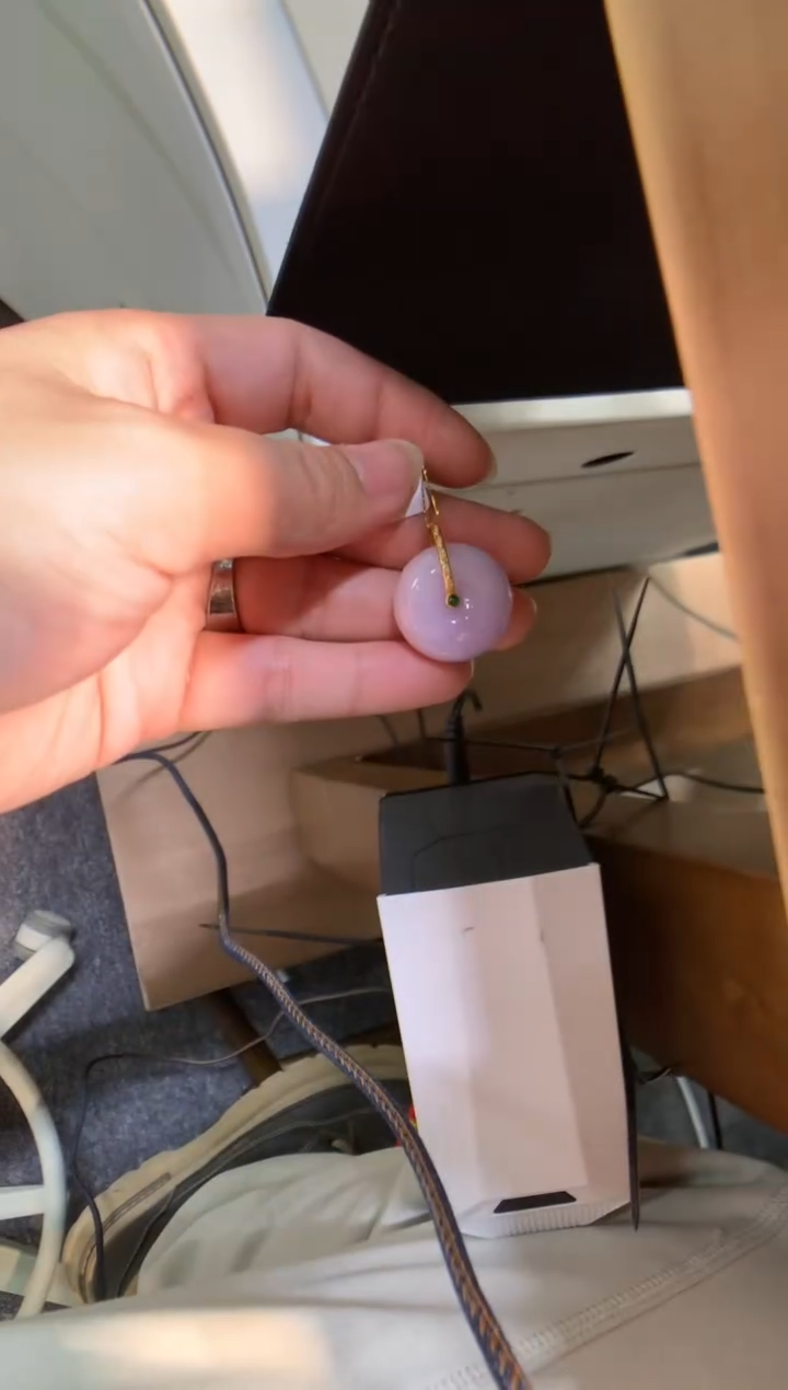 颈饰18K金镶嵌翡翠平安扣