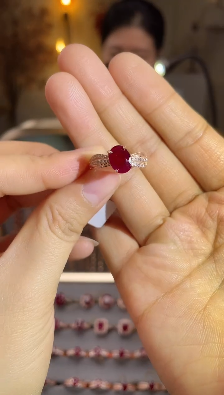 银S925镶嵌手饰红宝石手饰