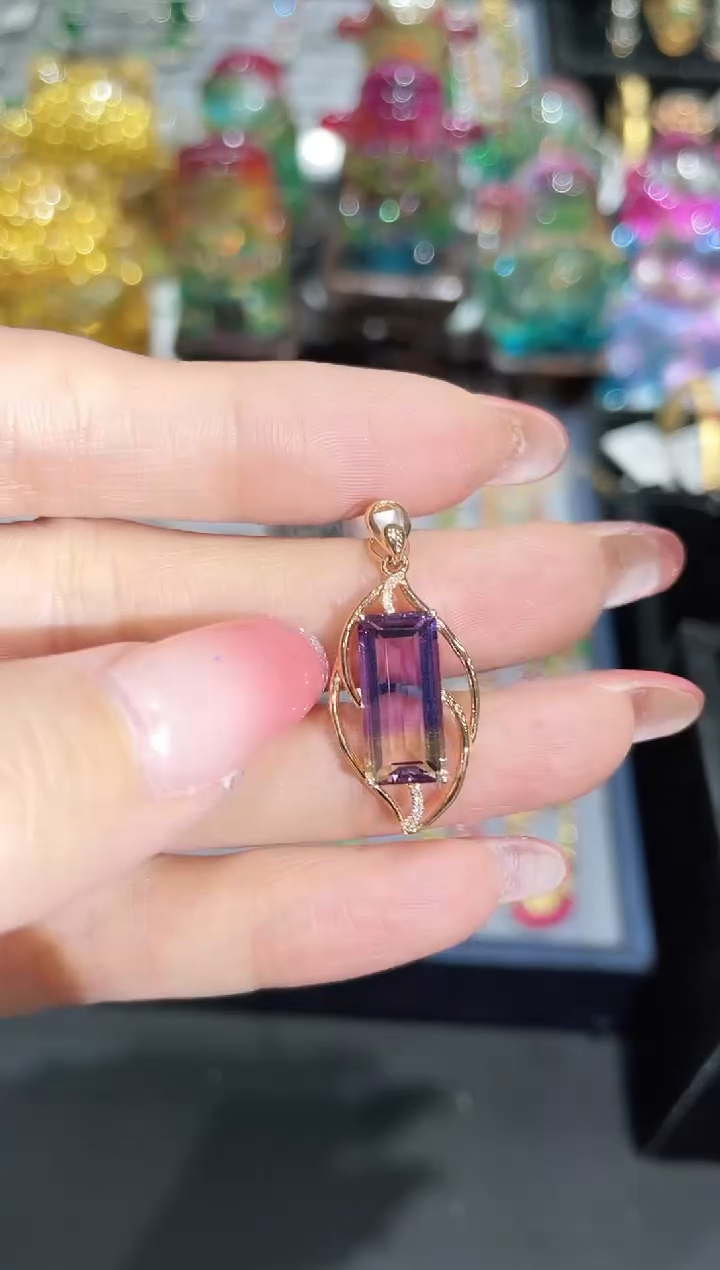 吊坠(不含链)18K金镶嵌水晶吊坠