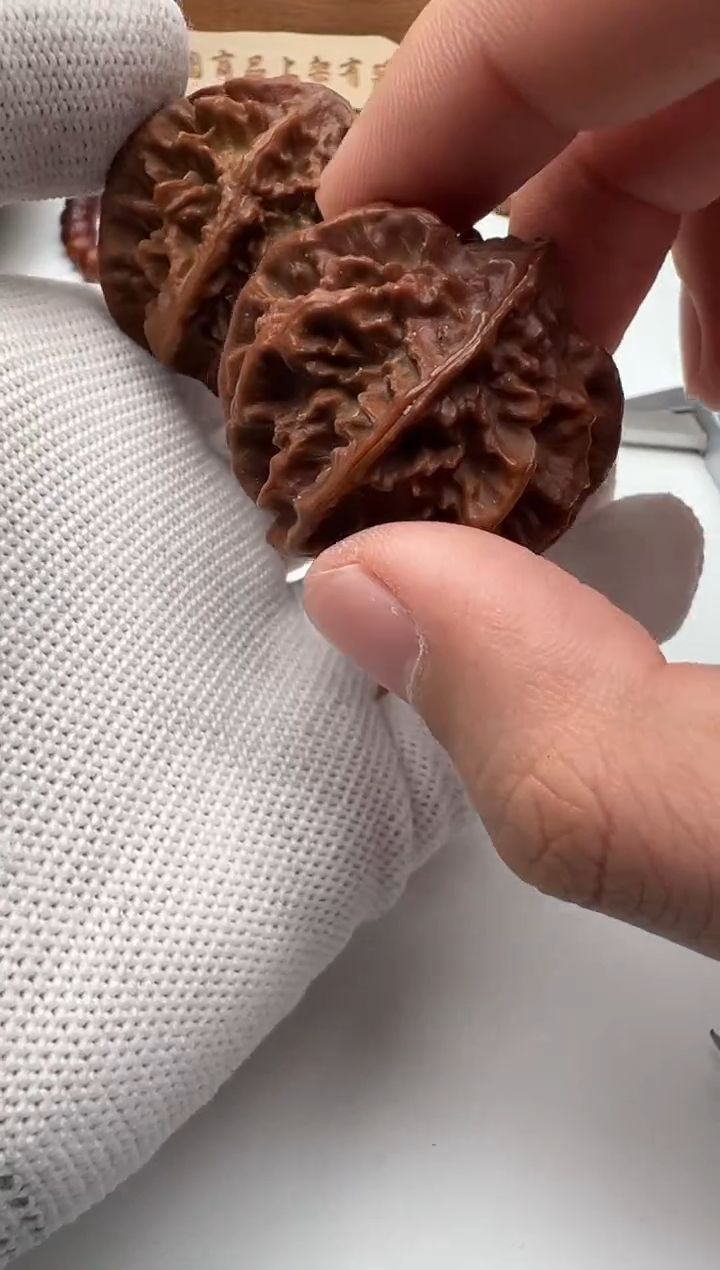 【闪购商品】文玩核桃把件核桃一对