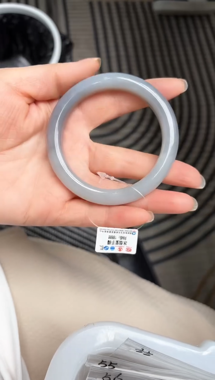 和田玉手镯未镶嵌A-*23圈口60