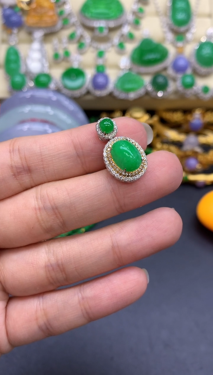 颈饰18K金镶嵌翡翠231-中国好珍宝