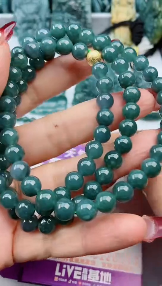 【闪购商品】翡翠颈饰未镶嵌              