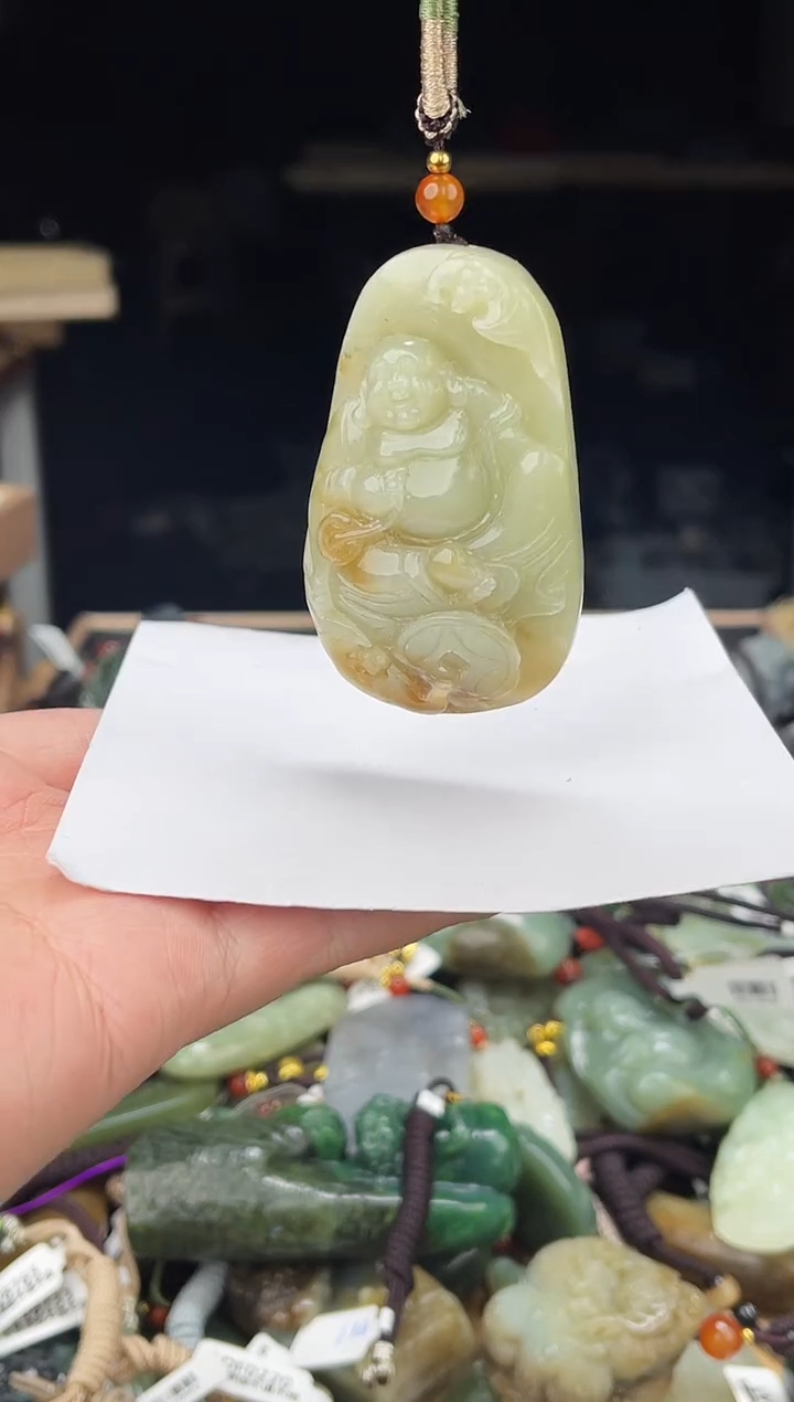 颈饰未镶嵌和田玉1