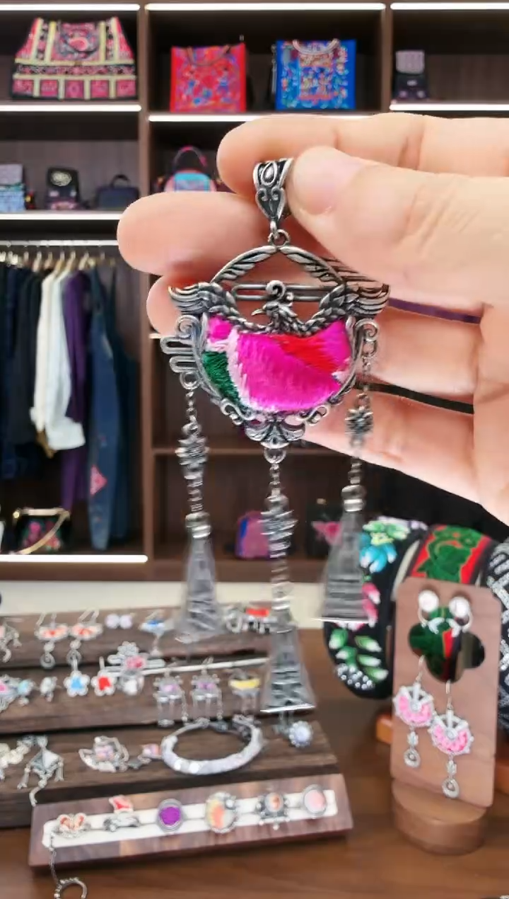 【闪购商品】织绣139蚩梦苗族古绣