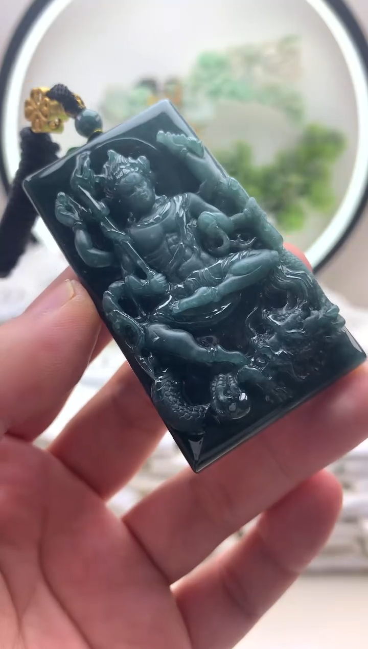 颈饰未镶嵌翡翠不动