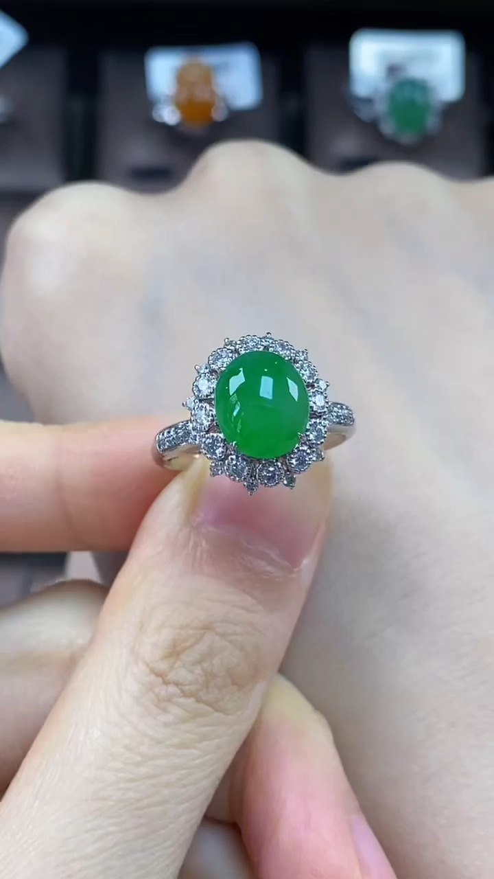 【闪购商品】翡翠戒指18K金镶嵌翡翠包镶戒指