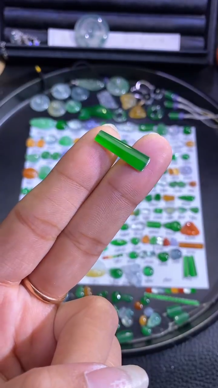 未镶嵌挂件翡翠柱子