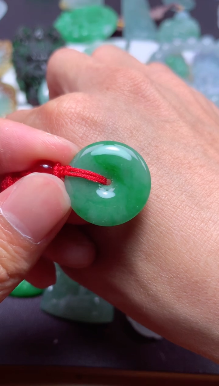 【闪购商品】翡翠颈饰未镶嵌天然翡翠