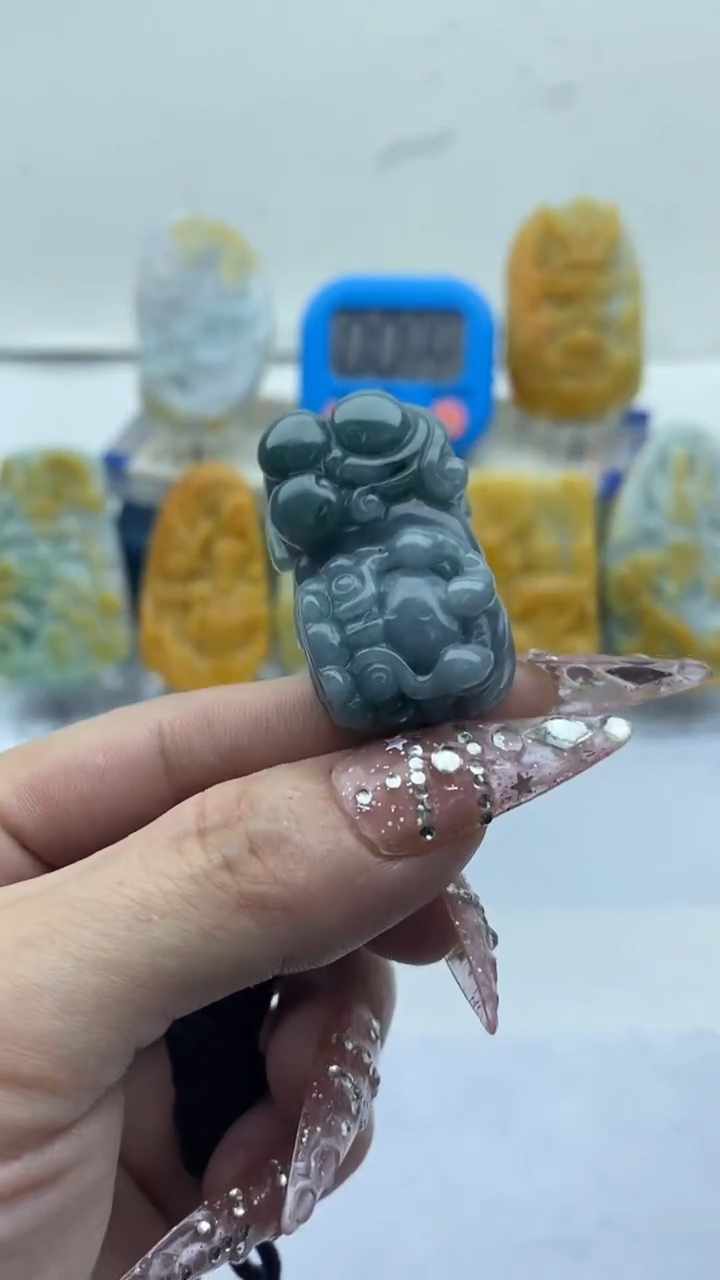 【闪购商品】翡翠颈饰未镶嵌挂件