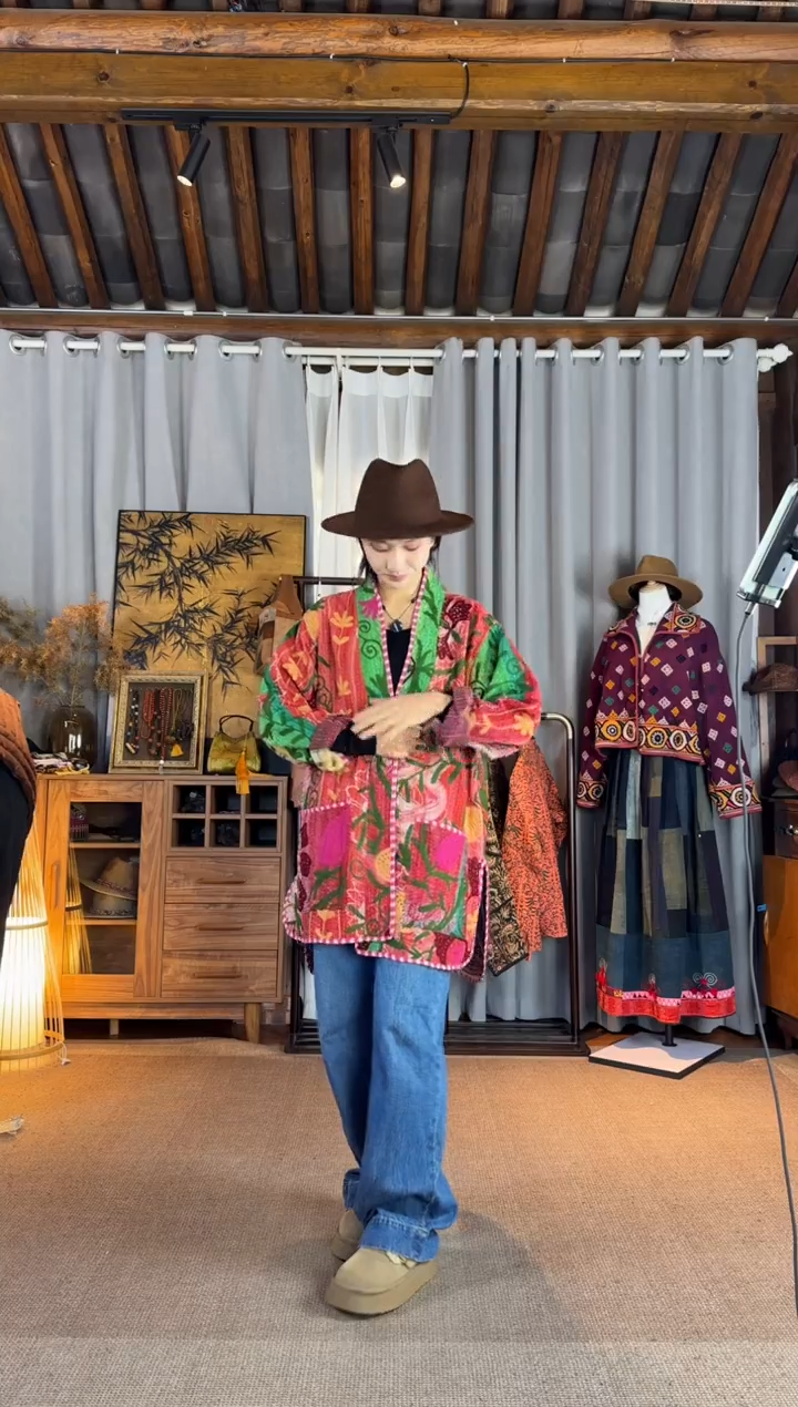 设计师款彩色羊毛绣中长外套