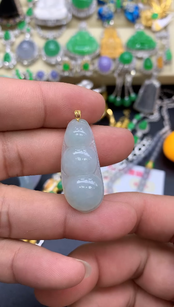 颈饰18K金镶嵌翡翠18-中国好珍宝