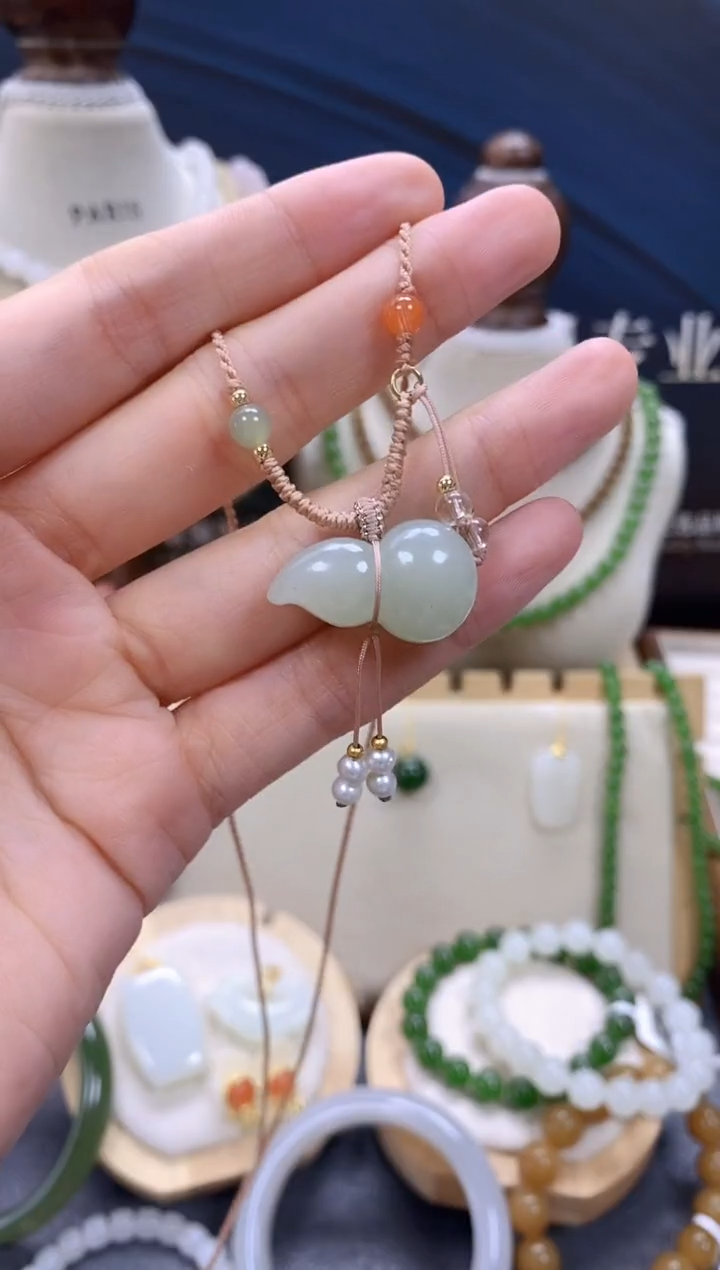 和田玉未镶嵌颈饰天然玉石多样性发一cg