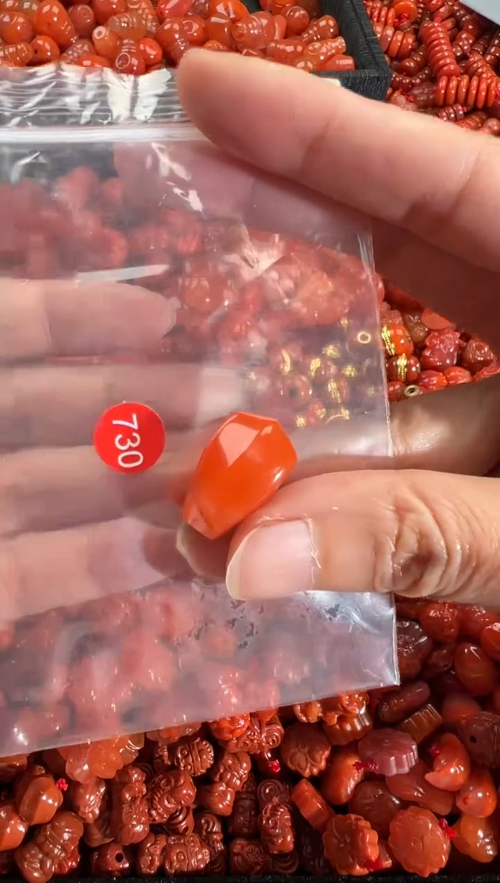 【闪购商品】南红玛瑙颈饰未镶嵌2