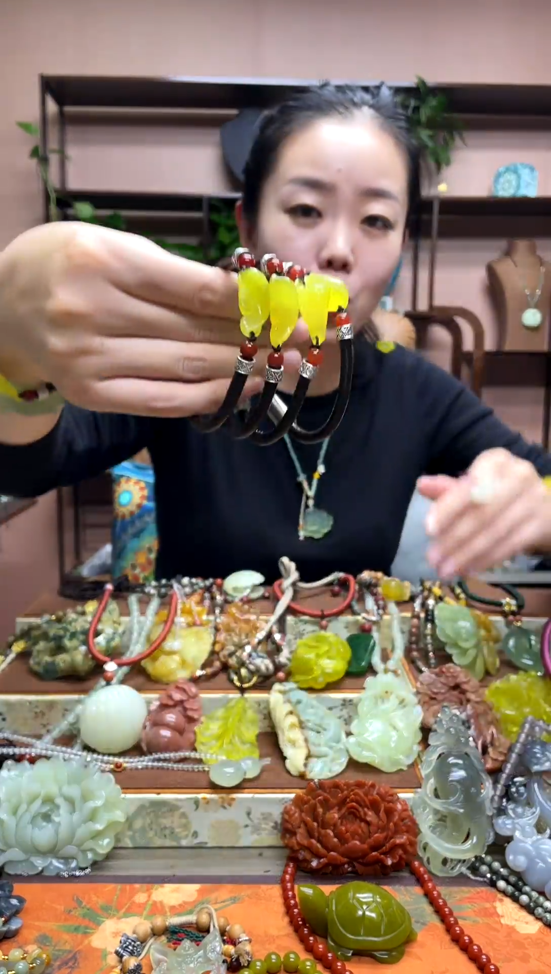 未镶嵌岫玉吊坠多样性发货发其中之一