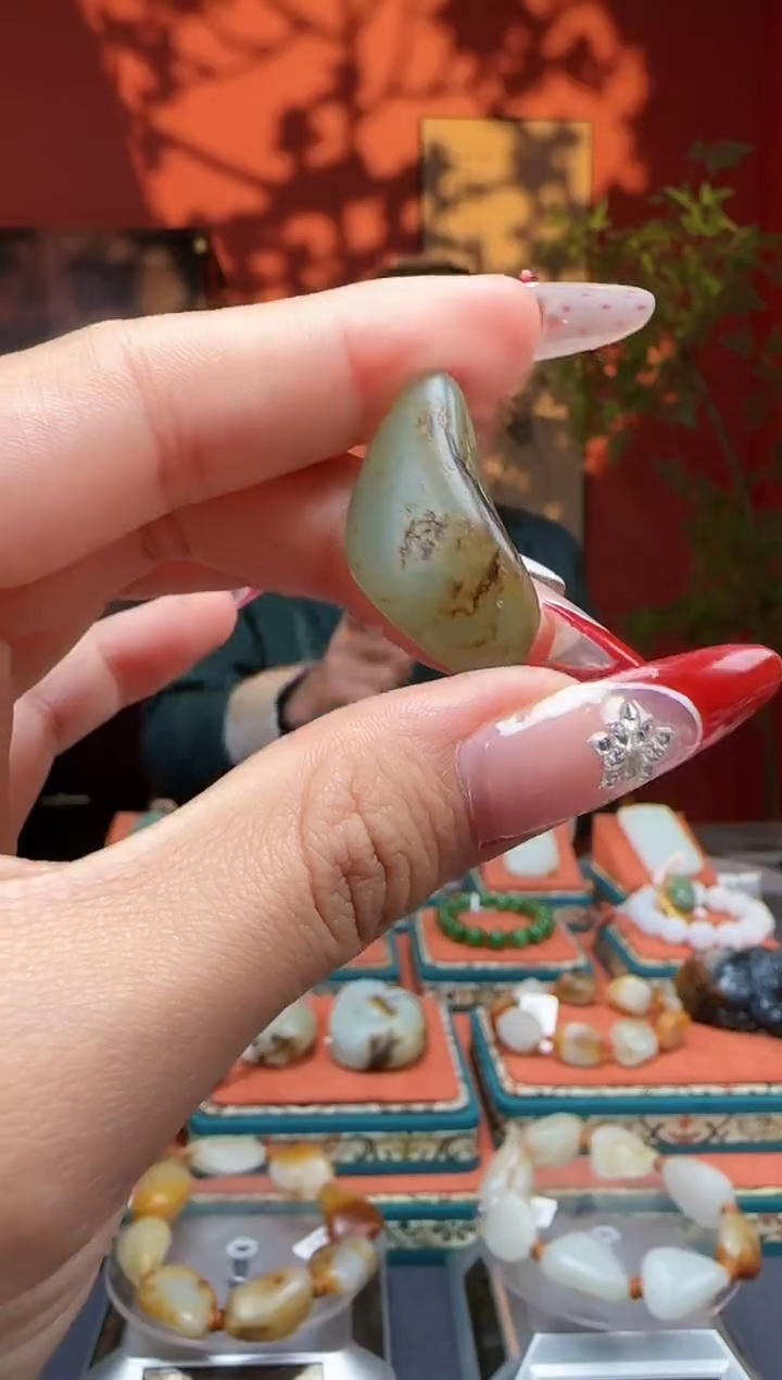 【闪购商品】和田玉吊坠未镶嵌吊坠7克