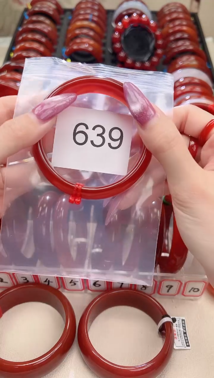 手镯玛瑙/玉髓未镶嵌60圈口*B639