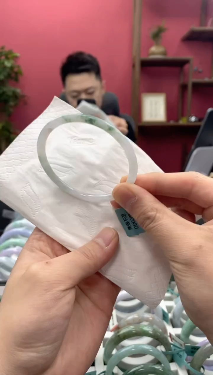 【闪购商品】翡翠手镯未镶嵌00004600