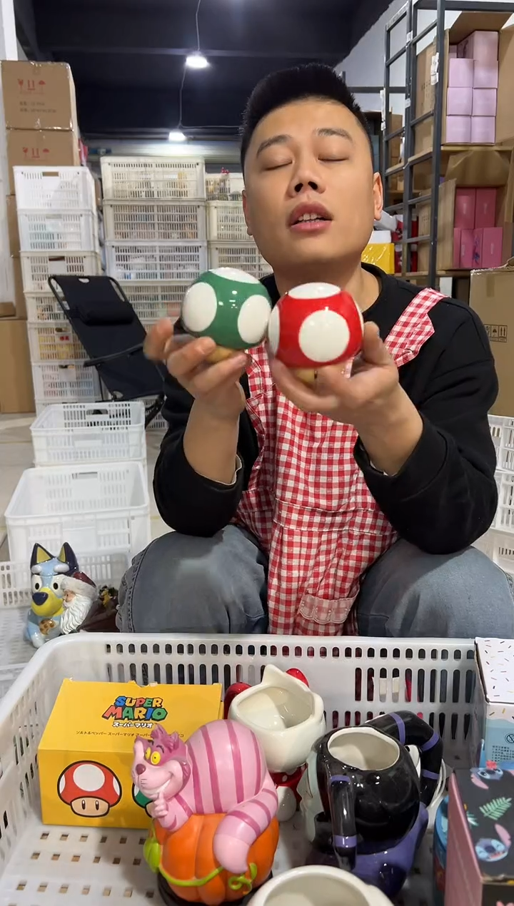 【闪购商品】杯陶瓷原盒蘑菇粉瓶