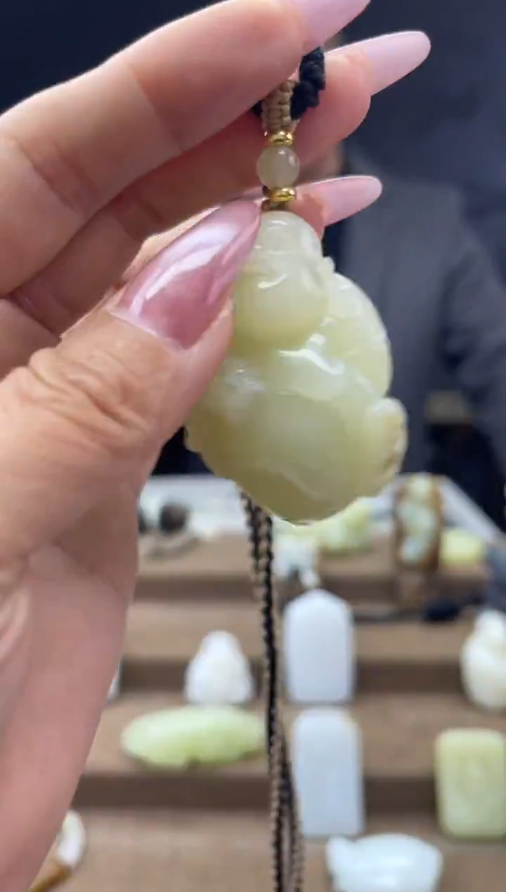 颈饰未镶嵌和田玉1