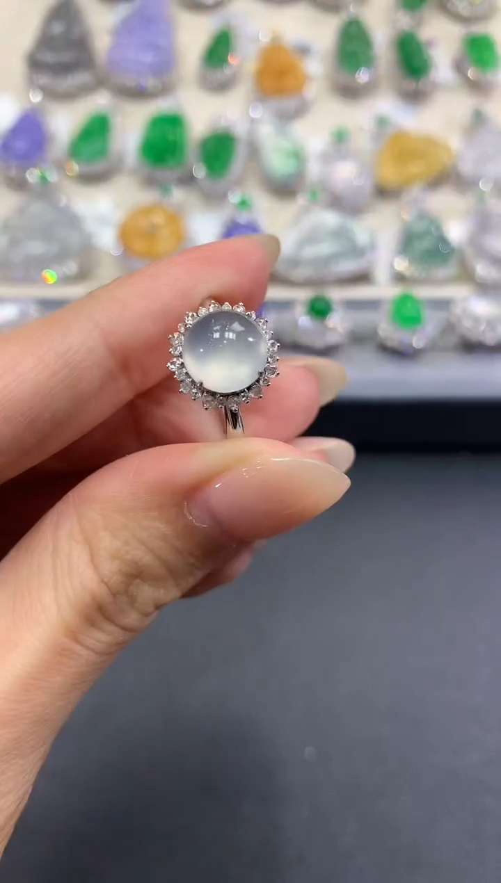【闪购商品】翡翠戒指18K金镶嵌q6         