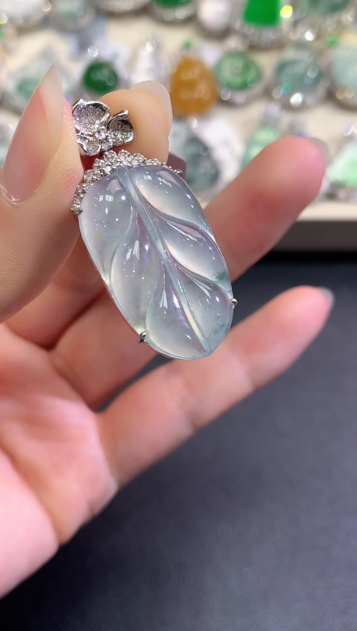 【闪购商品】翡翠颈饰18K金镶嵌C49