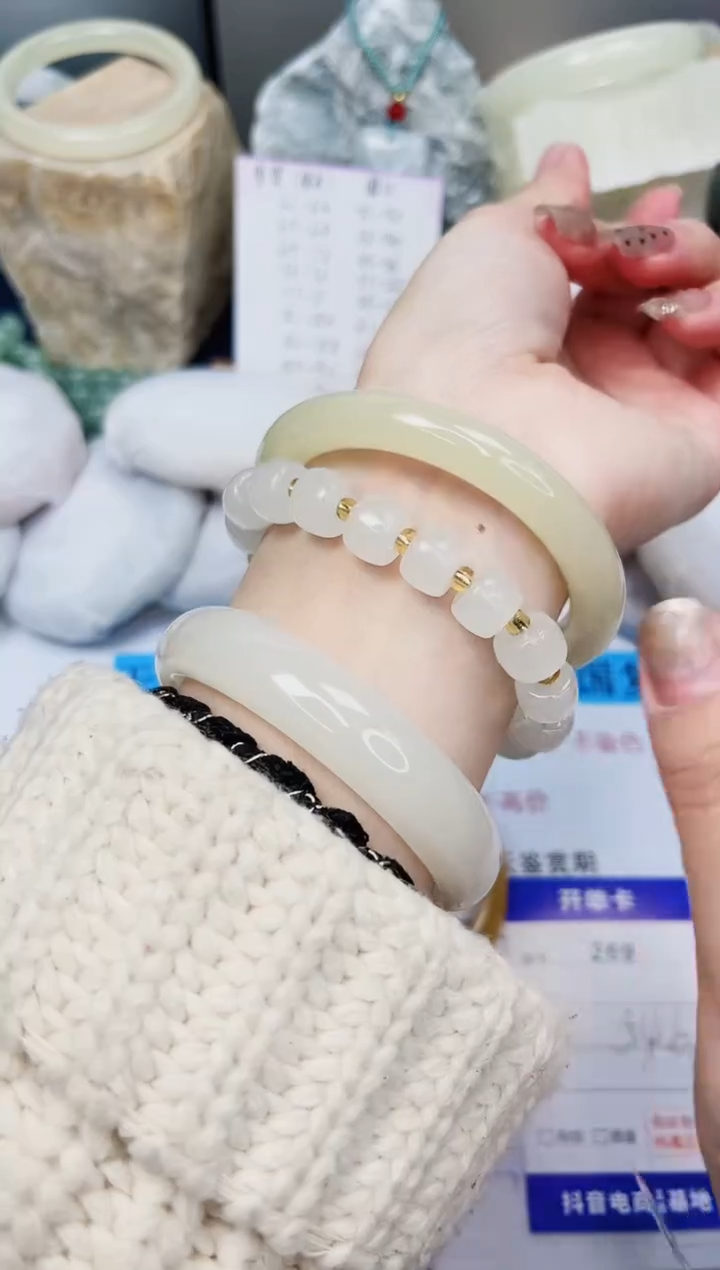 【闪购商品】石英质玉手镯未镶嵌269-小青提-圈口54