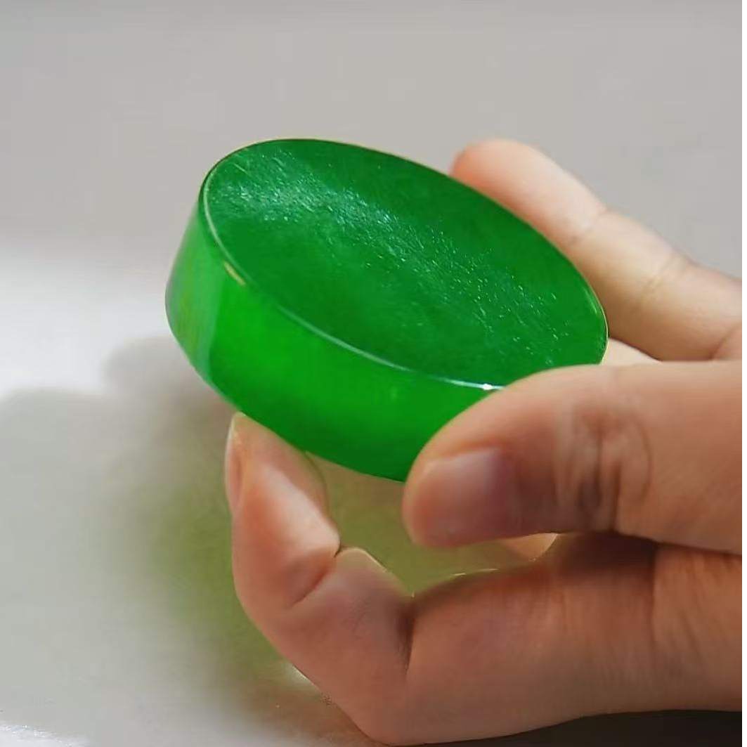 【华夏文物甄选商店02235】翡翠圆牌