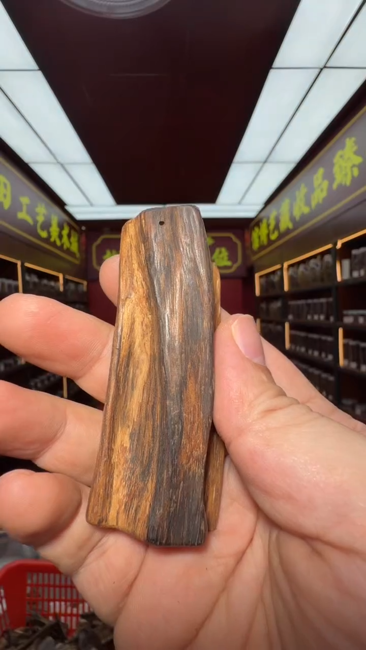 沉香吊坠多样性发一