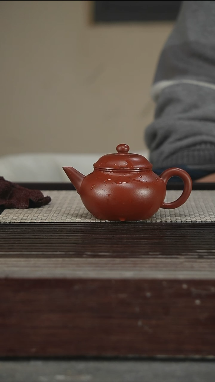 茶壶紫砂带证140CC189号