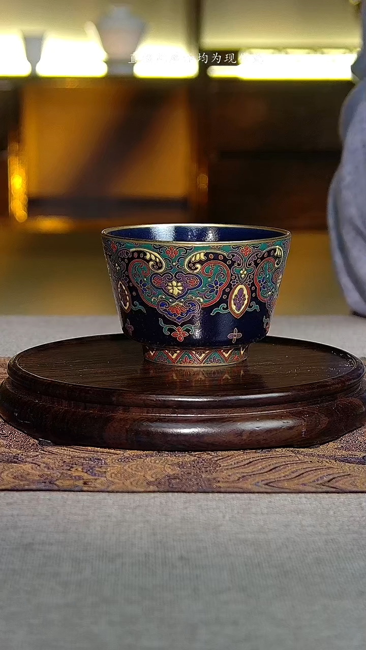 省级非遗毛仔柴窑霁蓝珐琅彩
