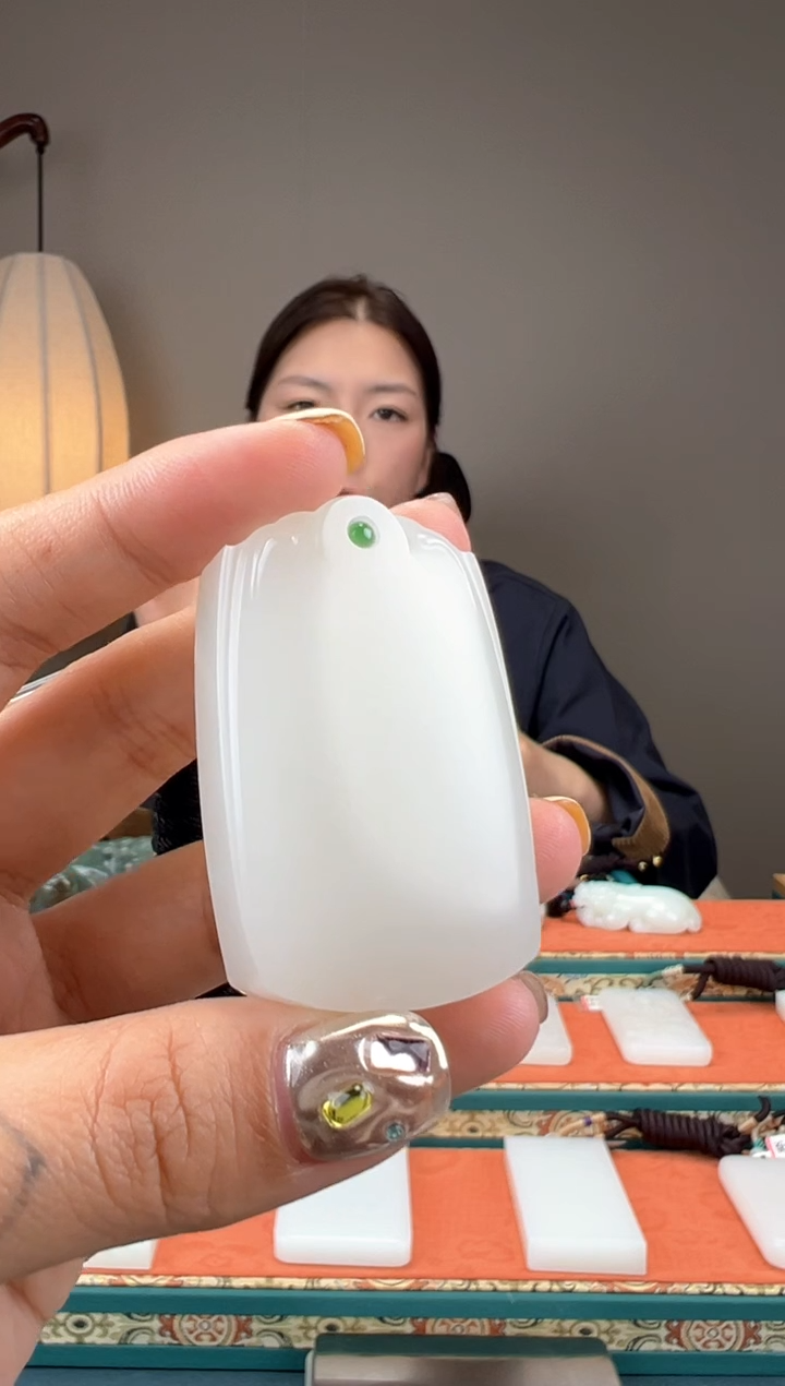 【闪购商品】和田玉颈饰未镶嵌1