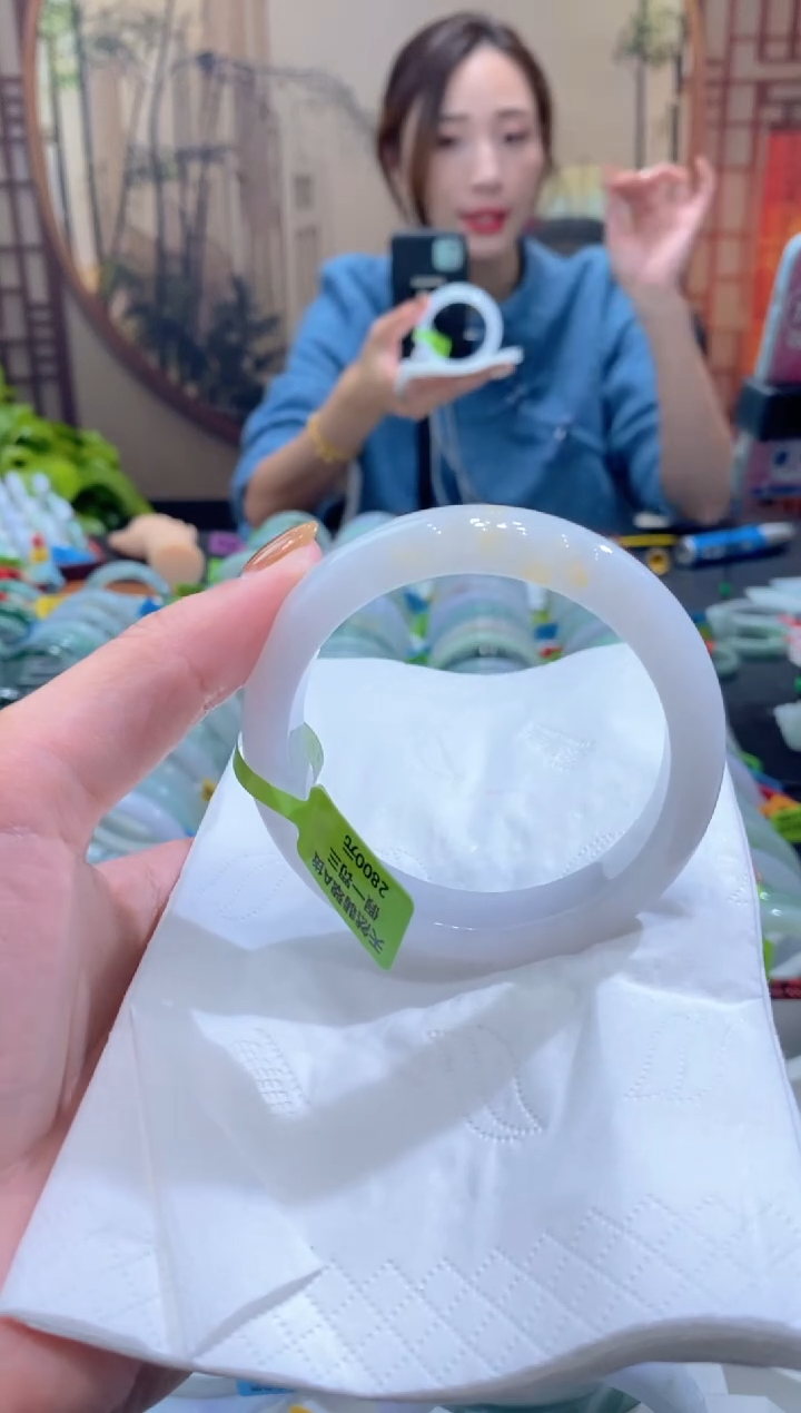 未镶嵌手镯翡翠000077572