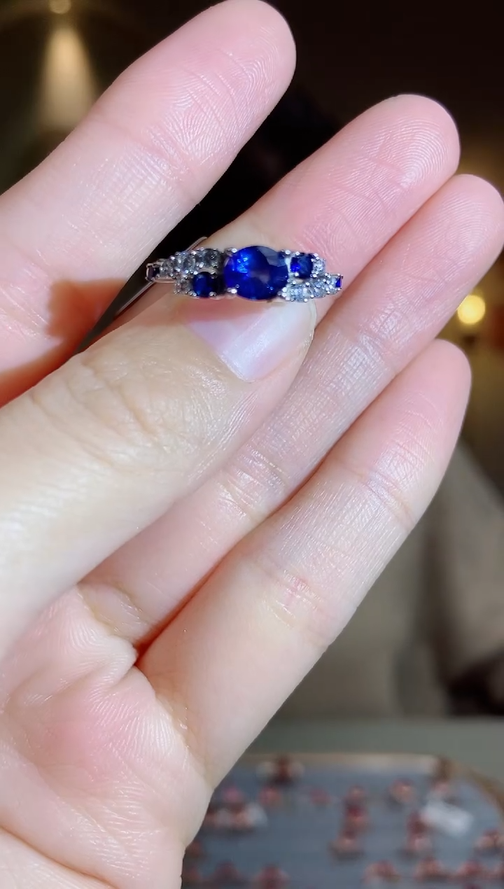 手饰蓝宝石银S925镶嵌手饰