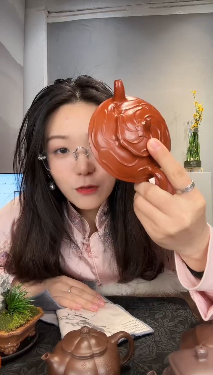 【闪购商品】紫砂茶壶风卷葵 朱泥