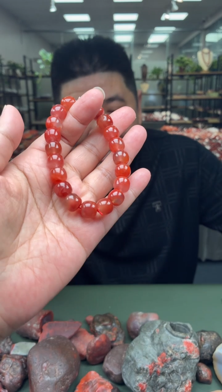 未镶嵌手串南红玛瑙单圈手串一条约10mm多样性发货